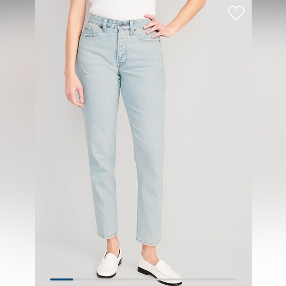 Old Navy Denim - NWT Old Navy Curvy High-Waisted Button-Fly OG
Straight Ankle Jeans